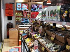 -来伊份1038(新村路三店)