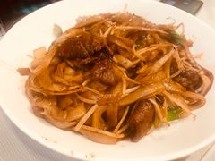 干炒牛河-深井陈记烧鹅酒家(新填地街店)