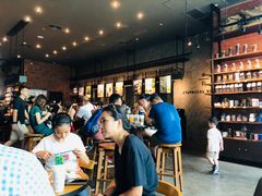 大堂-星巴克臻选(广州沙面店)