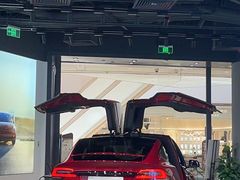 -TESLA 特斯拉(上海太古汇体验店)