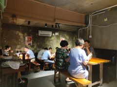 大堂-沪西老弄堂面馆(定西路店)