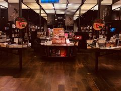 -诚品(信义店)
