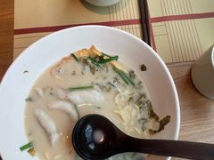 -荣家黄鱼面(南京西路店)