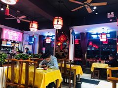 大堂-陈寔包子王·卤煮小肠·京味小吃(龙潭店)
