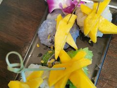 -Chom Cafe and Restaurant