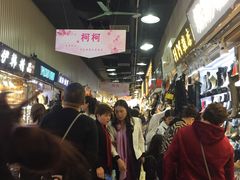 -广州白马服装市场