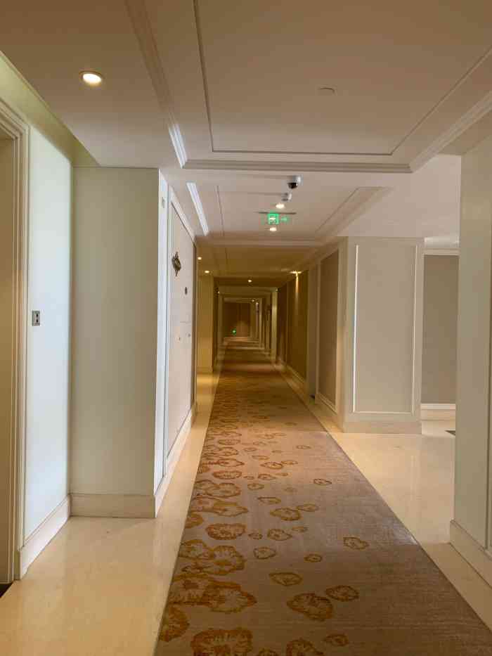 西宁新华联索菲特大酒店-"到了西宁感觉这里超级热闹繁华,在市中心住.