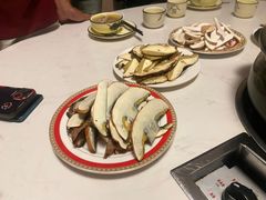 -菌之家·专业纯野生菌火锅·特色炒菌