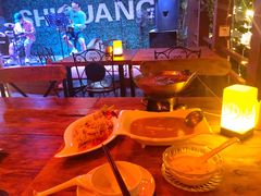 -拾光音乐餐酒吧(告庄星光夜市店)