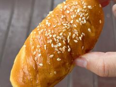 芝麻肠仔面包-神州半岛喜来登度假酒店·盛宴汉堡·战斧牛排·后安粉