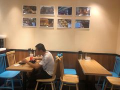 -小杨生煎(金山百联购物中心3楼店)