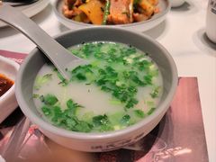 -洪氏嗨捞·广东猪肚鸡·椰子鸡火锅(西咸万象城店)