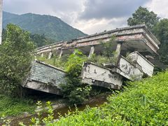 -四川汶川特大地震漩口中学遗址