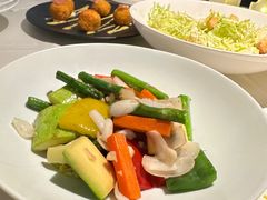 -MONICH牛排融合餐厅(和义大道购物中心店)