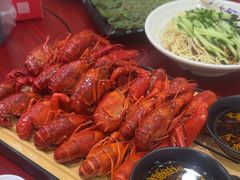 -肥肥虾庄·金牌油焖大虾(汉口城市广场店)