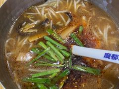 -魔都三兄弟酸辣粉·蘸卤炸串(虹桥万科店)