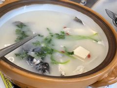 鱼头汤-宝荣鱼馆·临湖之宴(千岛湖店)