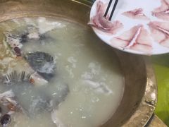 -颜氏双江清水鱼一养身火锅(磁器口店)