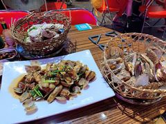 -蚝堡海鲜·威海菜·海肠捞饭·烧烤·亚洲吃蚝公司(幸福门店)