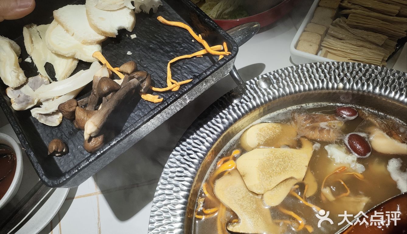 好吃不贵的罗宋汤牛肉火锅