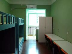 -宸玥酒店(成都西南财大地铁站店)