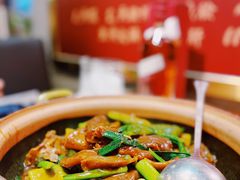 凉瓜焖狮头鹅掌亦煲-七寸飝大饭店(马场店)