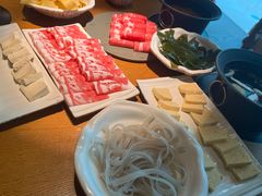 -呷哺呷哺(融创茂店)