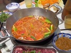 -王奋斗贵州酸汤牛肉火锅