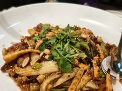 酱香香锅-拿渡·水煮鱼麻辣香锅(王府井奥莱·香江小镇店)