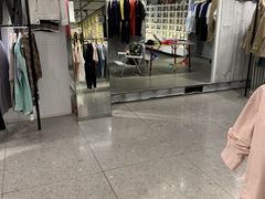 -i.t(湖滨银泰in77店)