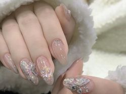 -安吉拉·纤纤玉指美甲美睫创意中心