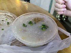 招牌猪骨粥-权记骨粥