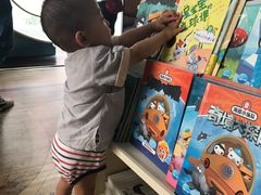 -钟书阁(松江泰晤士小镇店)