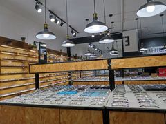 -罗伯特眼镜·蔡司官方授权(罗湖国贸店)