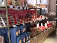 -顶东面包花园·生日蛋糕(世博店)