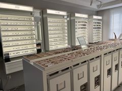 -目艮眼镜SHOWROOM(品牌集合店)