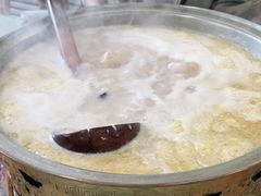 -敖特尔布里亚特美食坊(世纪花苑店)