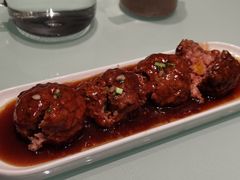 鸭蛋黄狮子头-梅飞酒家(名辉豪庭店)