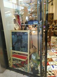 -进巍美甲美睫店