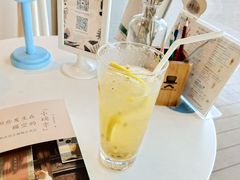 -猫的天空之城概念书店(北戴河蔚蓝海岸店)