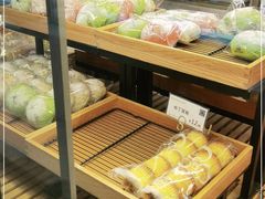 -顶东面包花园·生日蛋糕(世博店)