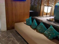 -新盈光·云会所(百丈东路店)