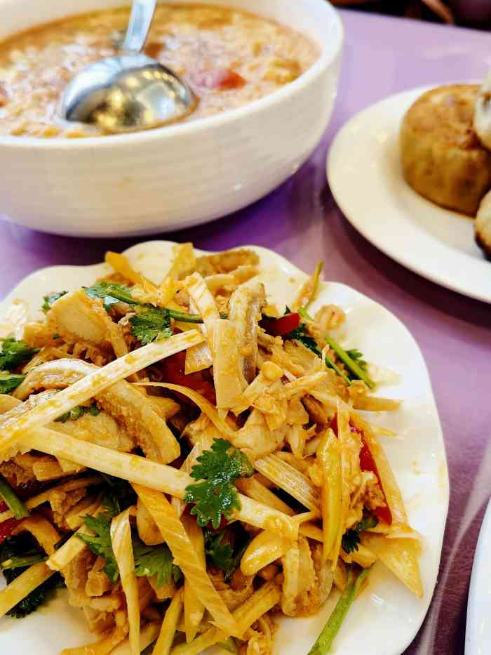 白魁老号饭庄(交道口店)-"北京后海附近的一家老北京小吃,附近停车困.