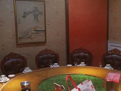 包厢-那家老院子东北菜·饺子·小鸡炖蘑菇(艳华街店)