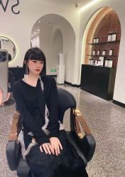 -SWANK SALON