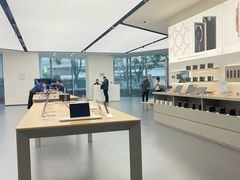 -华为授权体验店(中山公园来福士)