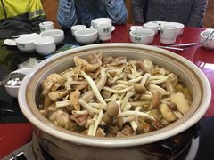-东巴谷野生菌火锅餐厅