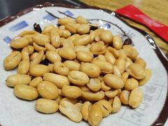 秘制花生米-聚串门儿·东北烧烤(信义坊店)