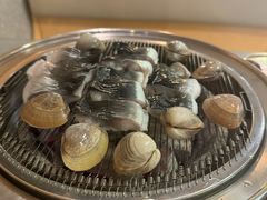 -围炉肉舍•炭烤活鳗•丹东海鲜烤肉(步行街店)