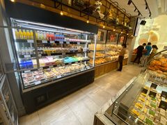面包甜点陈列柜-罗森尼娜(德思勤店)